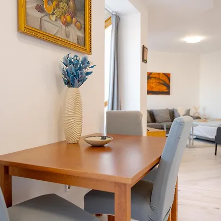 Courtyard By The Basilica *