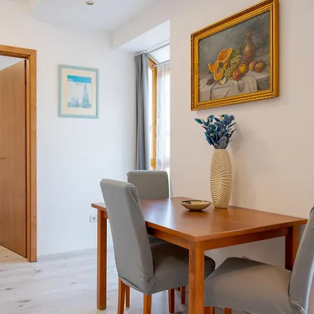 Courtyard By The Basilica *