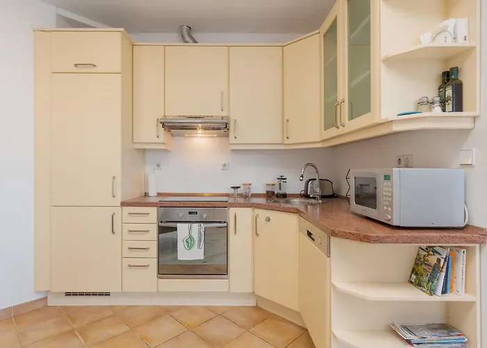 Courtyard By The Basilica * בודפשט